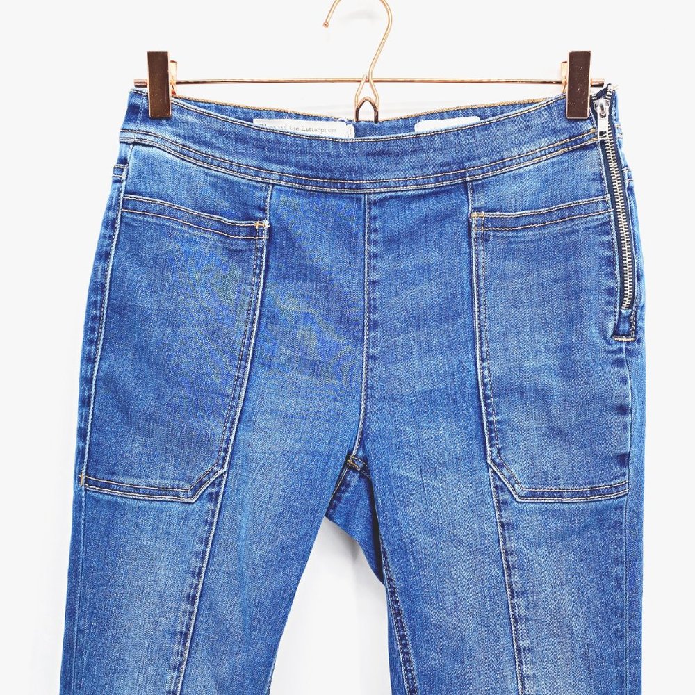 Pilcro and the Letterpress Crop Flare Jeans - Picture 2 of 13